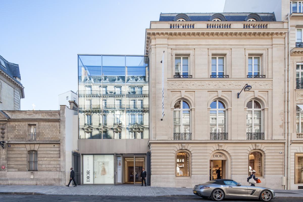 30 avenue outlet montaigne